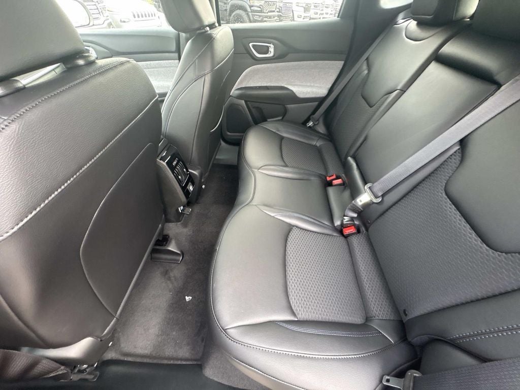 2026 Jeep Compass COMPASS LATITUDE 4X4