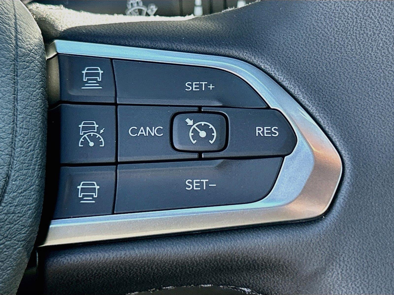 2027 Jeep Compass COMPASS LATITUDE ALTITUDE 4X4