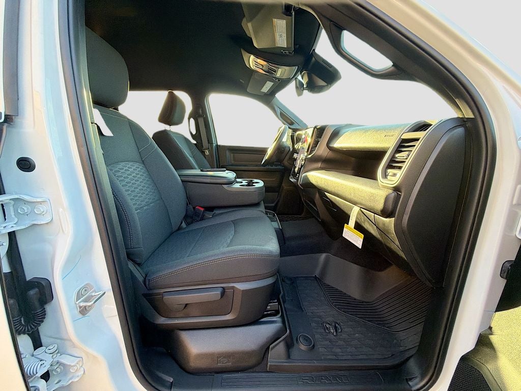 2026 RAM Ram 2500 RAM 2500 BLACK EXPRESS CREW CAB 4X4 6'4' BOX