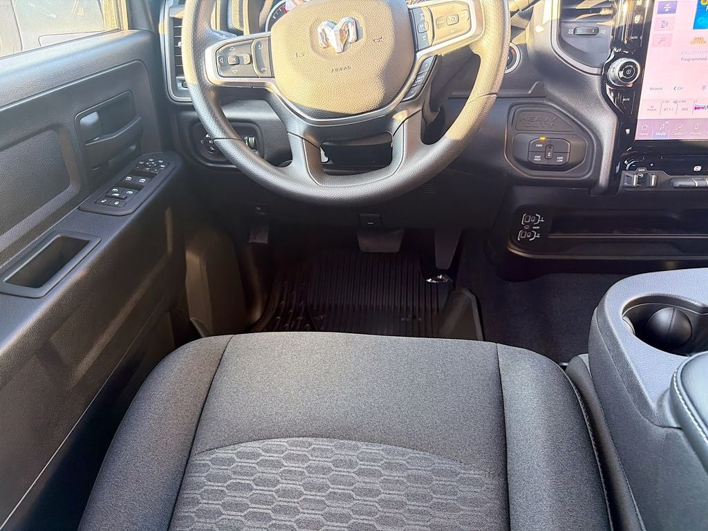 2026 RAM Ram 2500 RAM 2500 BLACK EXPRESS CREW CAB 4X4 6'4' BOX