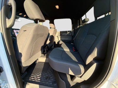 2026 RAM Ram 2500 RAM 2500 BLACK EXPRESS CREW CAB 4X4 6'4' BOX