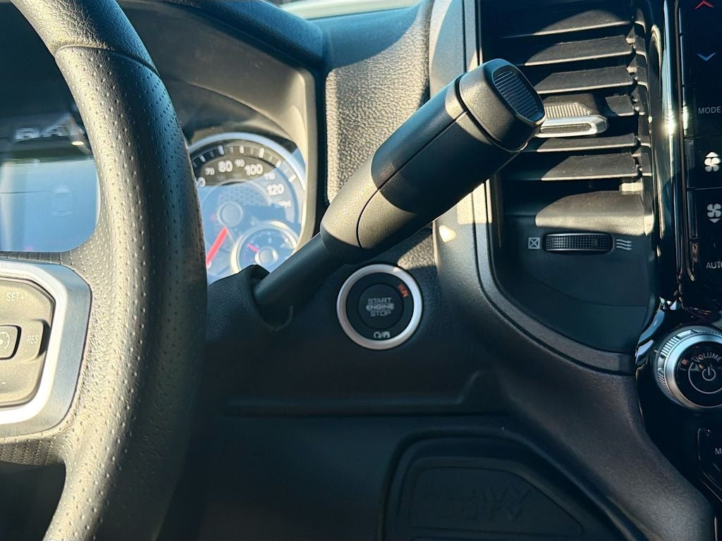 2026 RAM Ram 2500 RAM 2500 BLACK EXPRESS CREW CAB 4X4 6'4' BOX