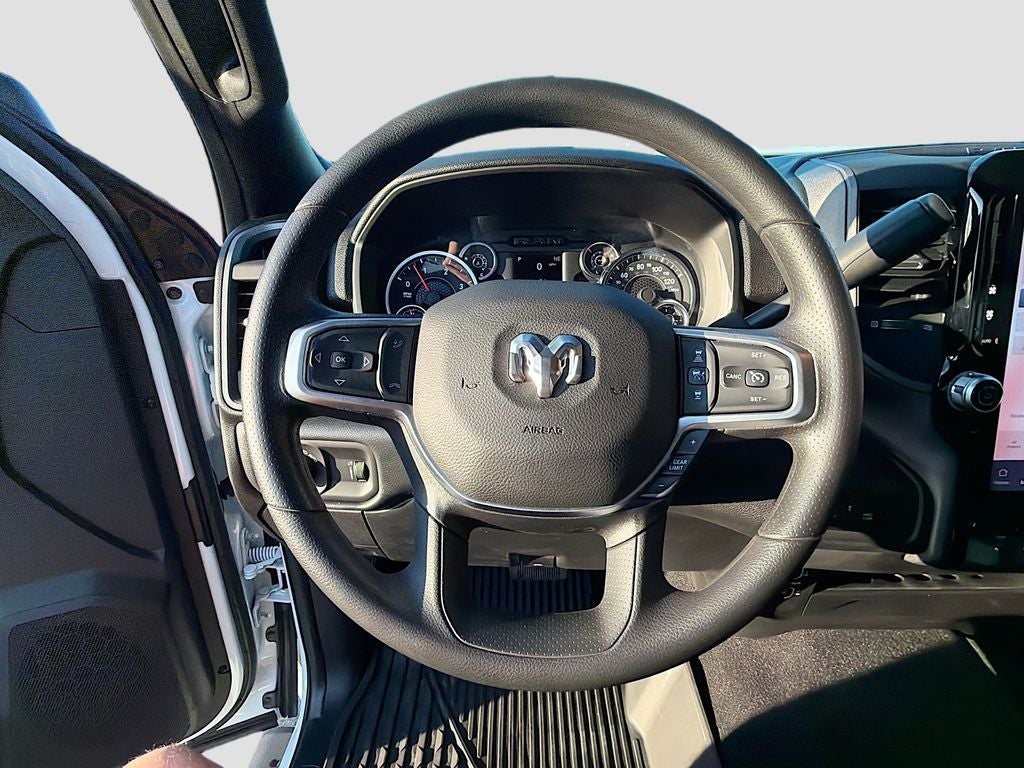 2026 RAM Ram 2500 RAM 2500 BLACK EXPRESS CREW CAB 4X4 6'4' BOX