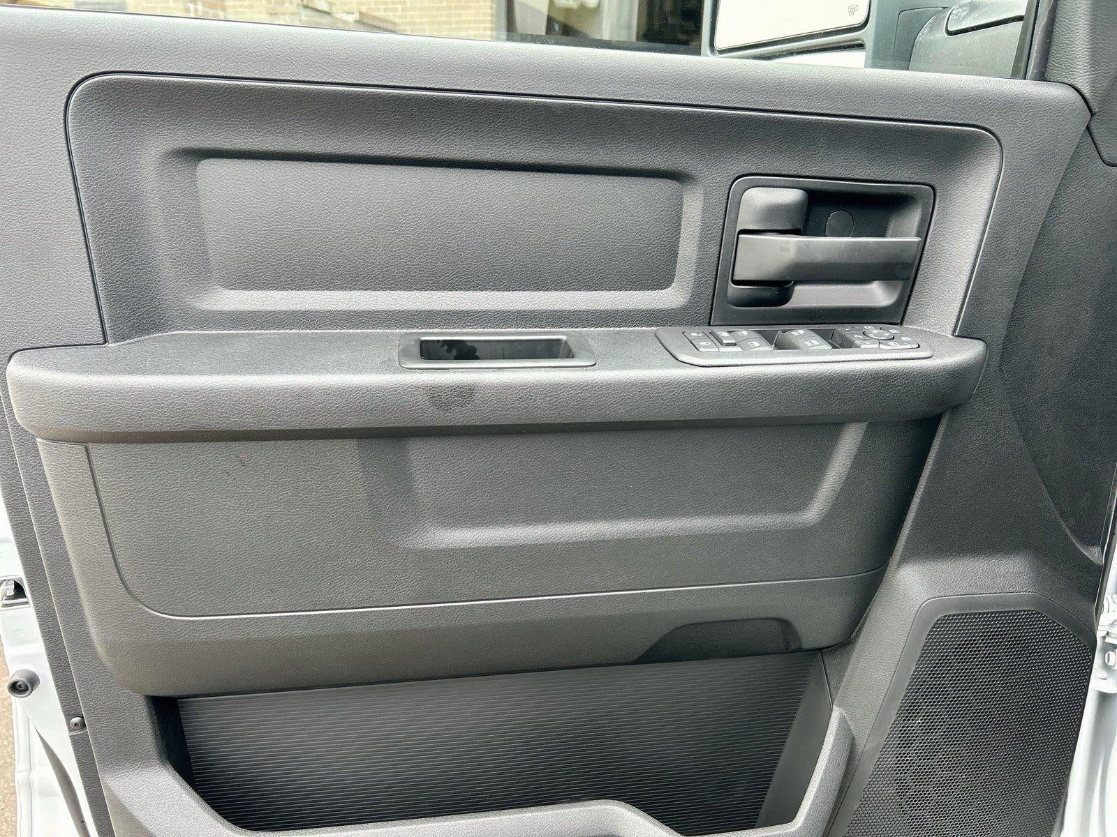 2027 RAM 2500 Black Express