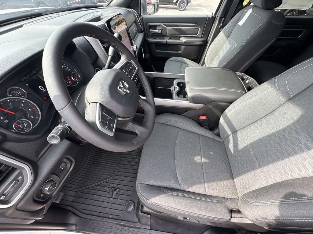 2025 RAM 2500 RAM 2500 BIG HORN CREW CAB 4X4 6'4' BOX