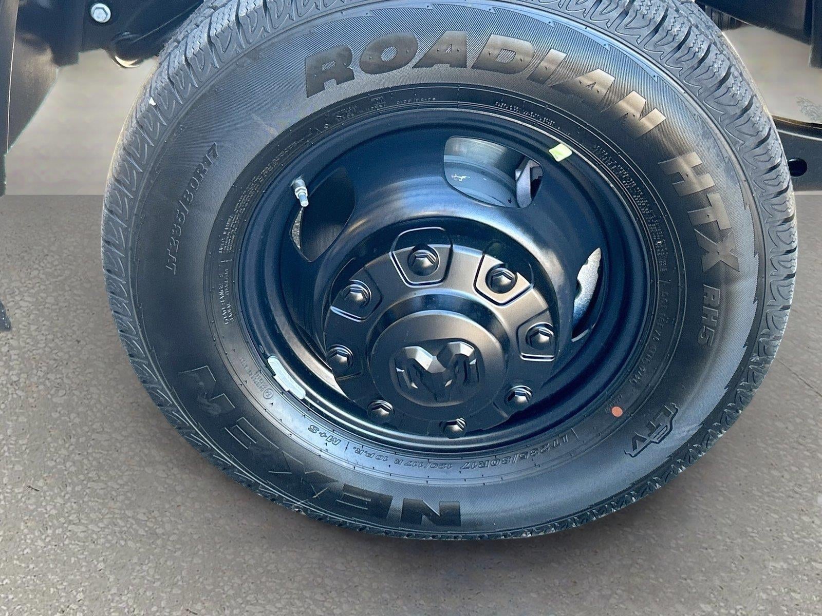 2027 RAM Ram 3500 RAM 3500 TRADESMAN CREW CAB 4X4 8' BOX
