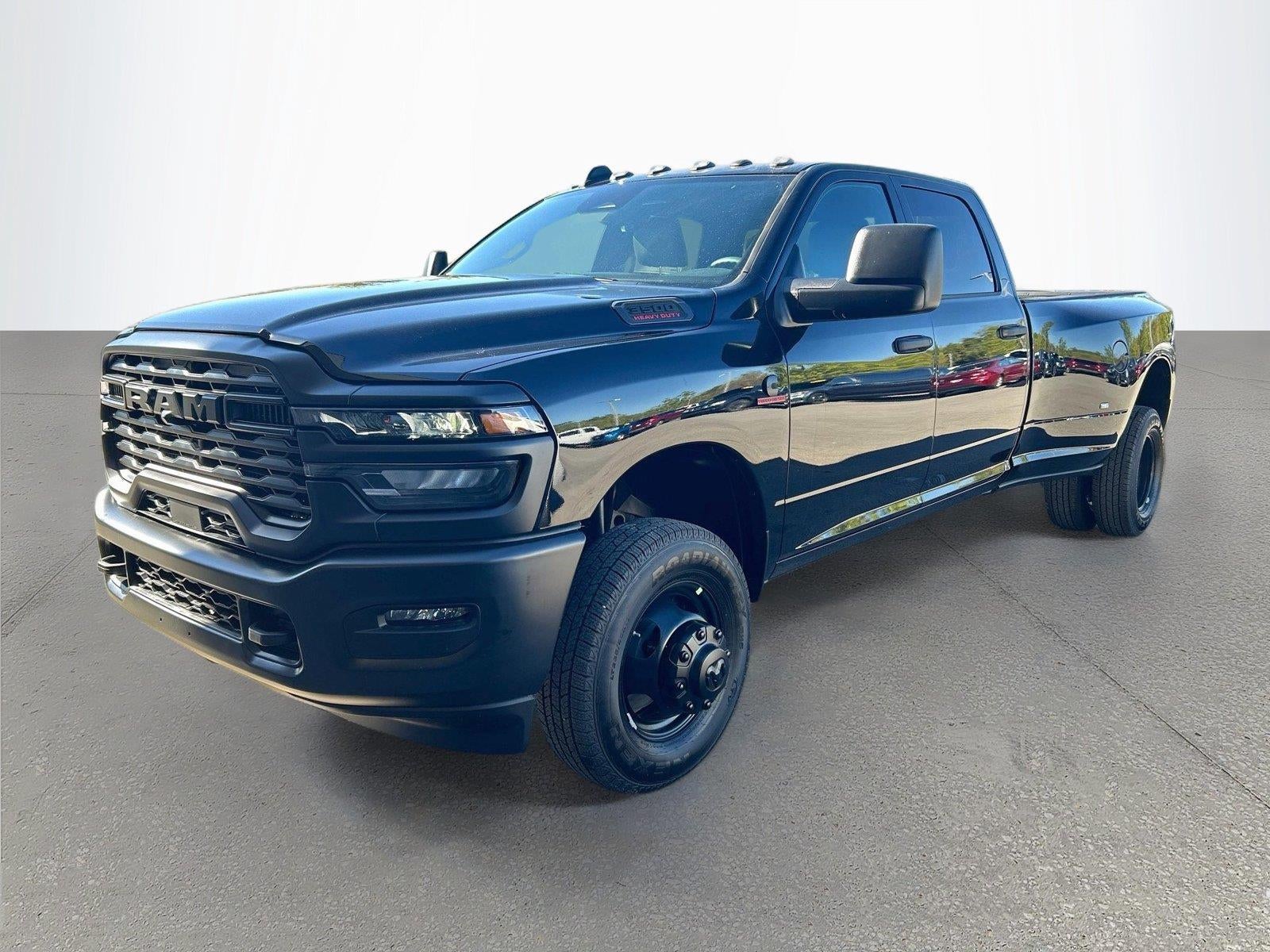 2027 RAM Ram 3500 RAM 3500 TRADESMAN CREW CAB 4X4 8' BOX
