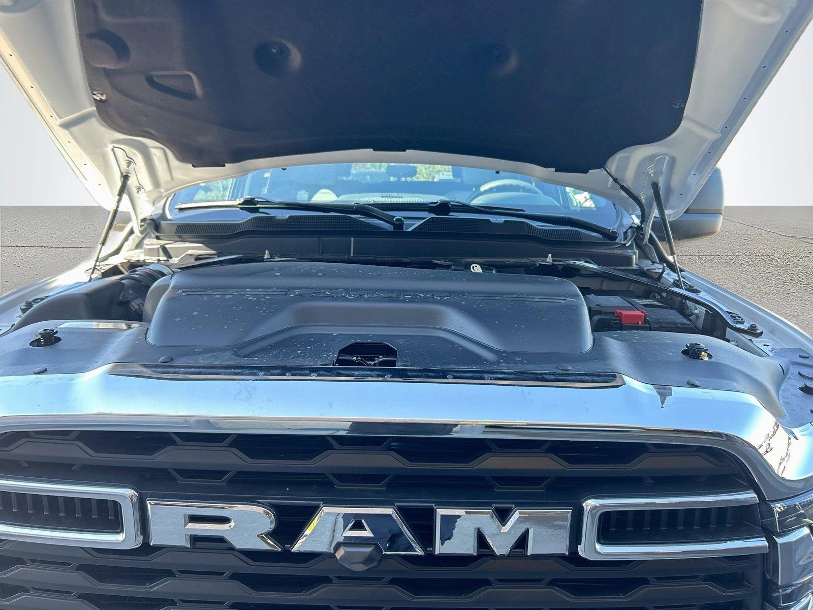 2027 RAM Ram 3500 RAM 3500 TRADESMAN CREW CAB 4X4 8' BOX