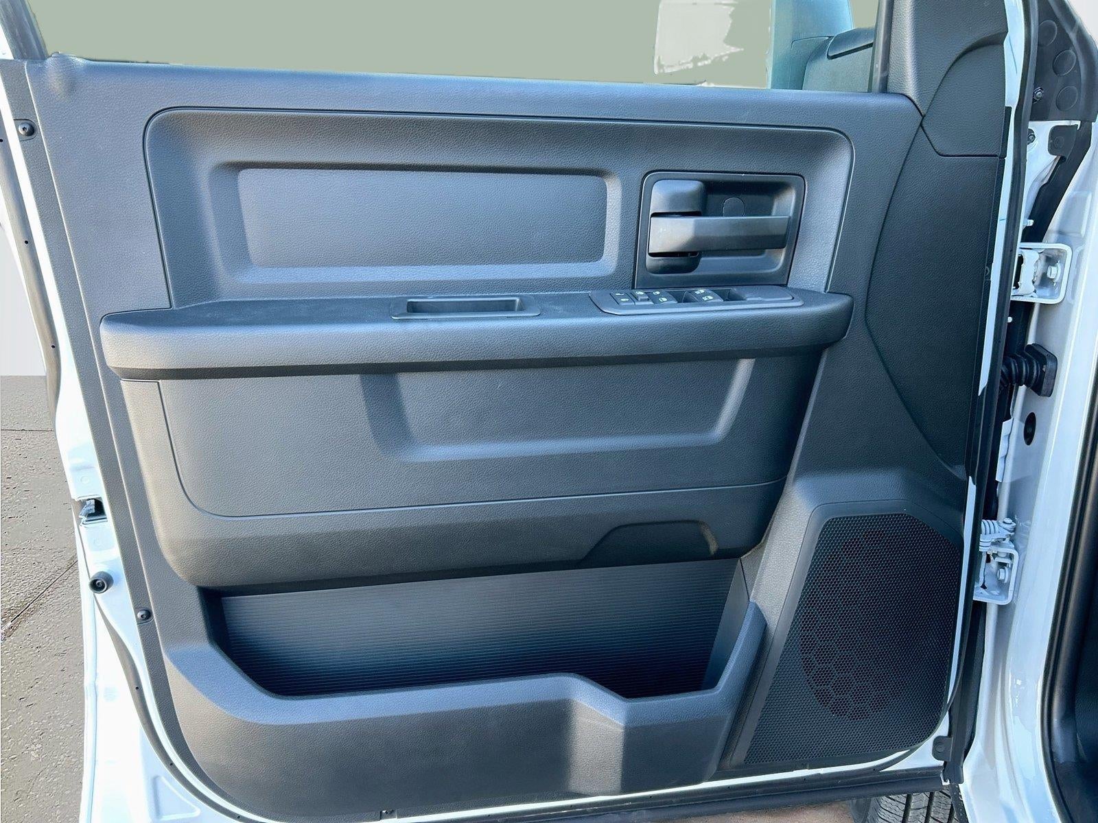 2027 RAM Ram 3500 RAM 3500 TRADESMAN CREW CAB 4X4 8' BOX