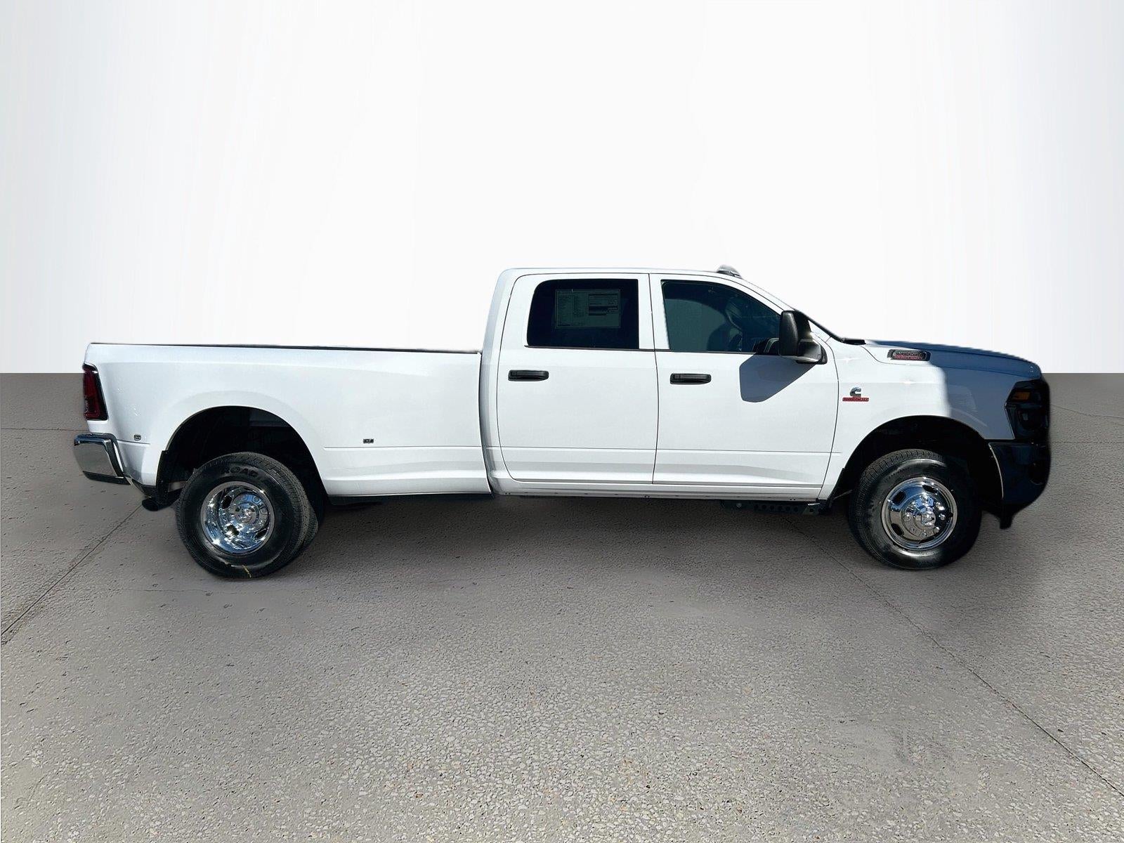 2027 RAM Ram 3500 RAM 3500 TRADESMAN CREW CAB 4X4 8' BOX