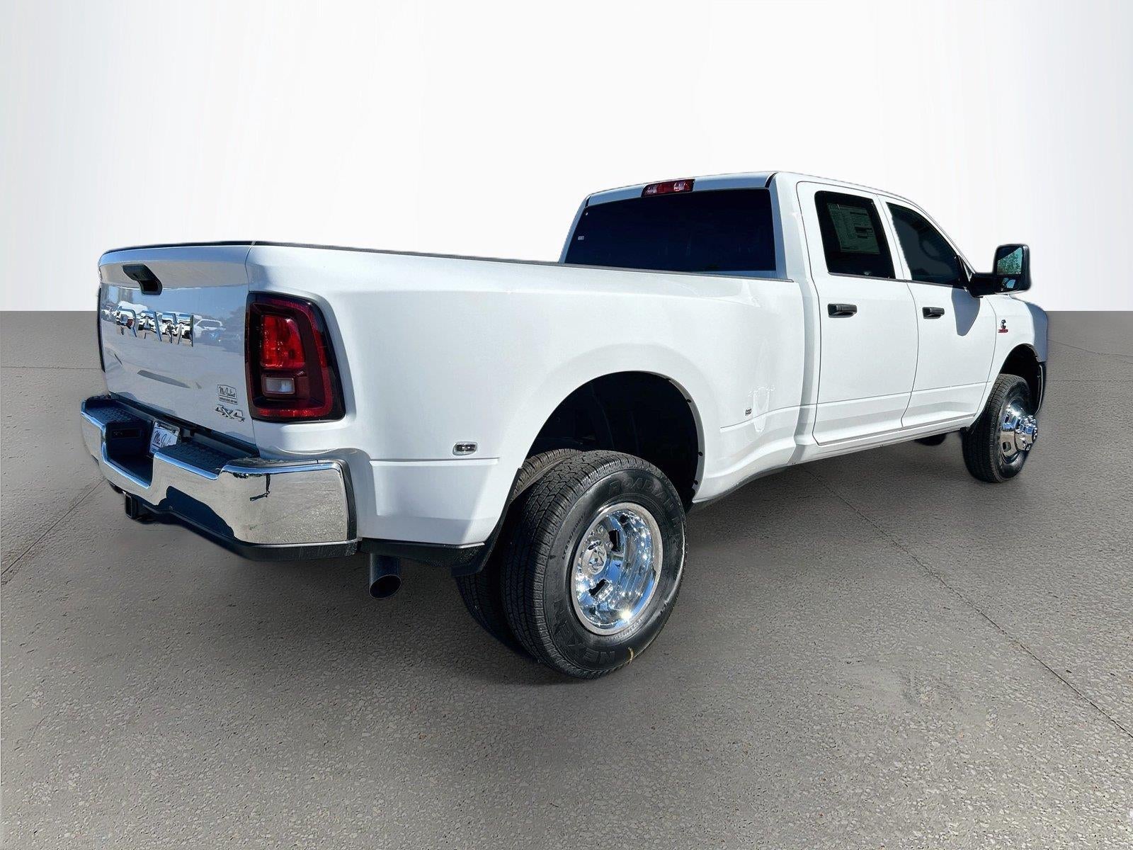 2027 RAM Ram 3500 RAM 3500 TRADESMAN CREW CAB 4X4 8' BOX