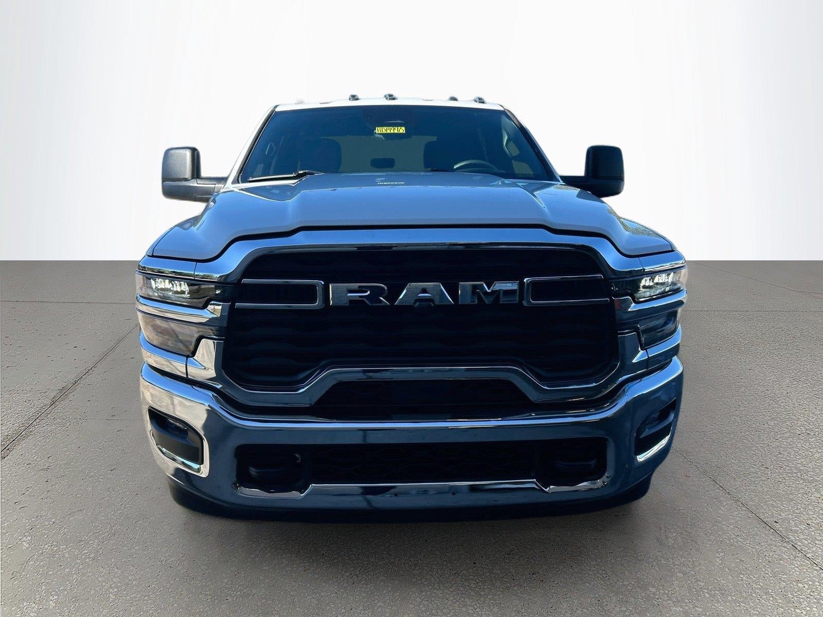 2027 RAM Ram 3500 RAM 3500 TRADESMAN CREW CAB 4X4 8' BOX
