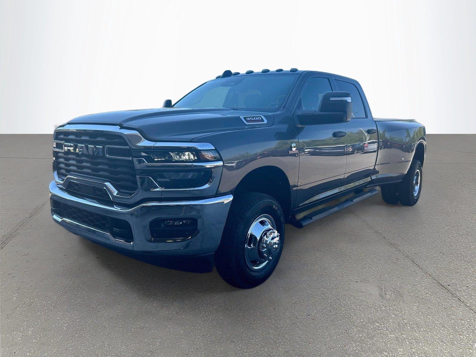 2027 RAM Ram 3500 RAM 3500 TRADESMAN CREW CAB 4X4 8' BOX