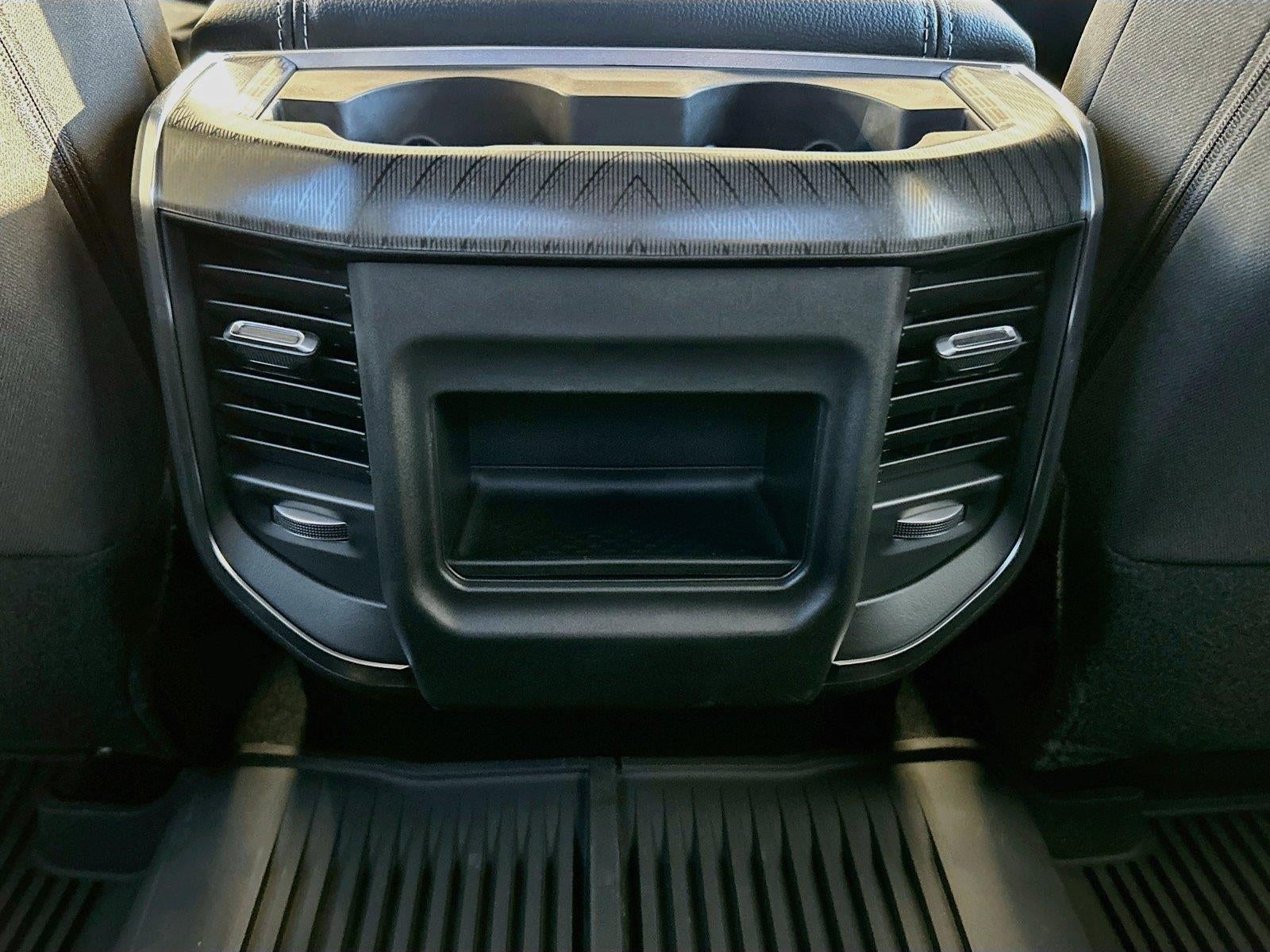 2027 RAM Ram 3500 RAM 3500 BIG HORN CREW CAB 4X4 8' BOX