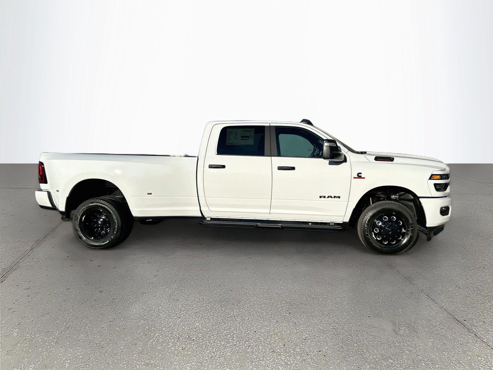 2027 RAM Ram 3500 RAM 3500 BIG HORN CREW CAB 4X4 8' BOX