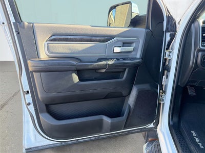 2021 RAM 3500 Big Horn Crew Cab 4x4 8' Box