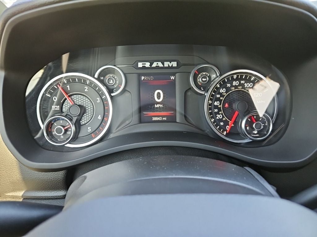 2024 RAM 3500 Big Horn Crew Cab 4x4 8' Box