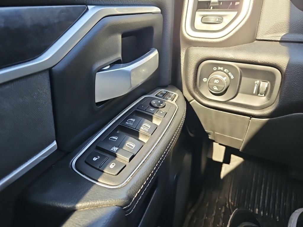 2024 RAM 3500 Big Horn Crew Cab 4x4 8' Box