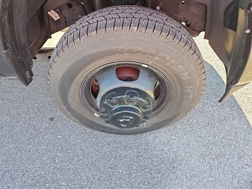 2024 RAM 3500 Laramie Crew Cab 4x4 8' Box