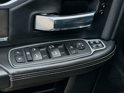 2024 RAM 3500 Laramie Crew Cab 4x4 8' Box