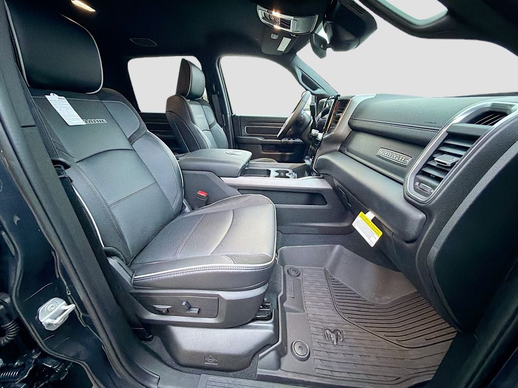 2026 RAM Ram 3500 RAM 3500 LARAMIE CREW CAB 4X4 8' BOX