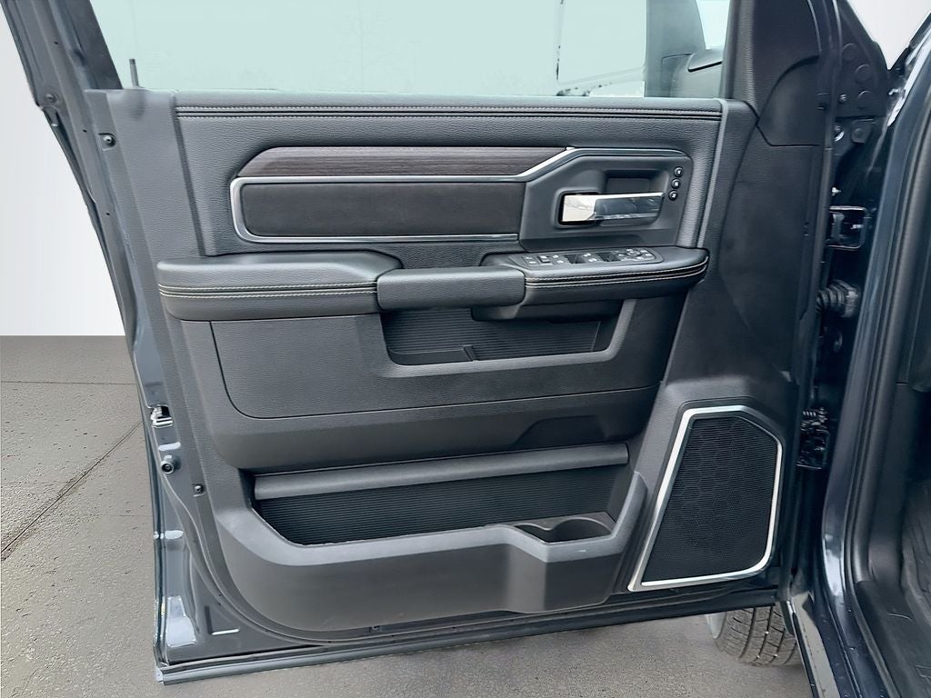 2026 RAM Ram 3500 RAM 3500 LARAMIE CREW CAB 4X4 8' BOX