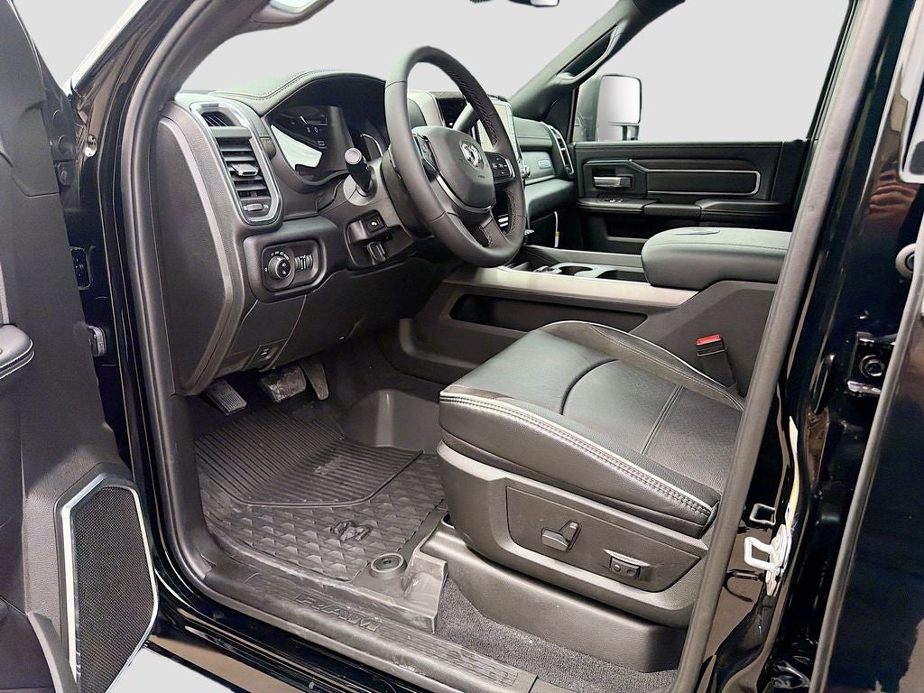 2026 RAM Ram 3500 RAM 3500 LARAMIE CREW CAB 4X4 8' BOX