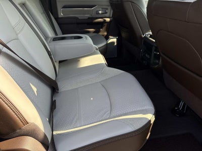 2025 RAM Ram 3500 RAM 3500 LARAMIE CREW CAB 4X4 8' BOX