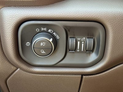 2025 RAM Ram 3500 RAM 3500 LARAMIE CREW CAB 4X4 8' BOX