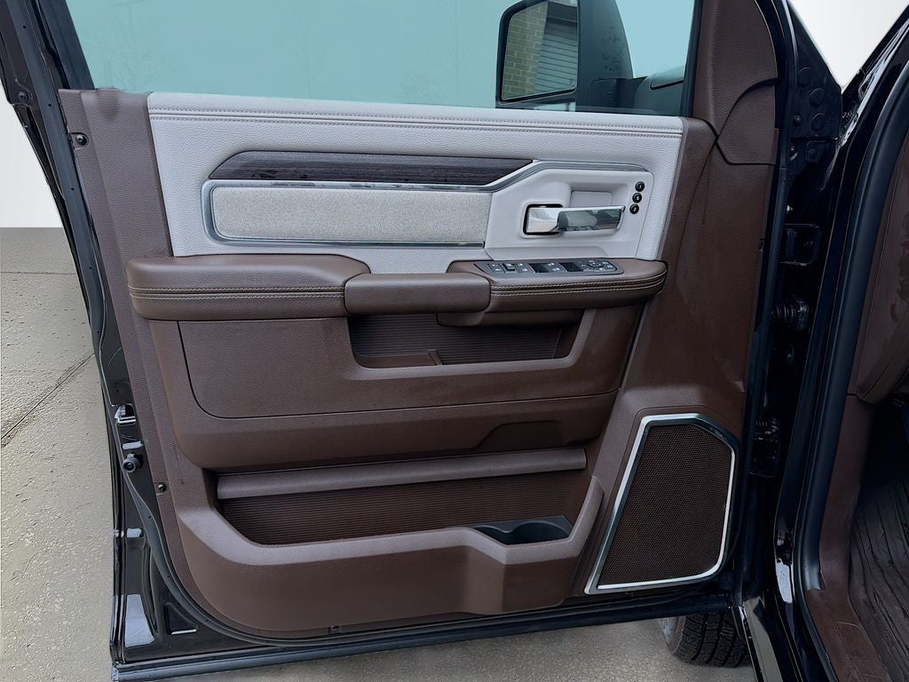 2026 RAM Ram 3500 RAM 3500 LARAMIE CREW CAB 4X4 8' BOX