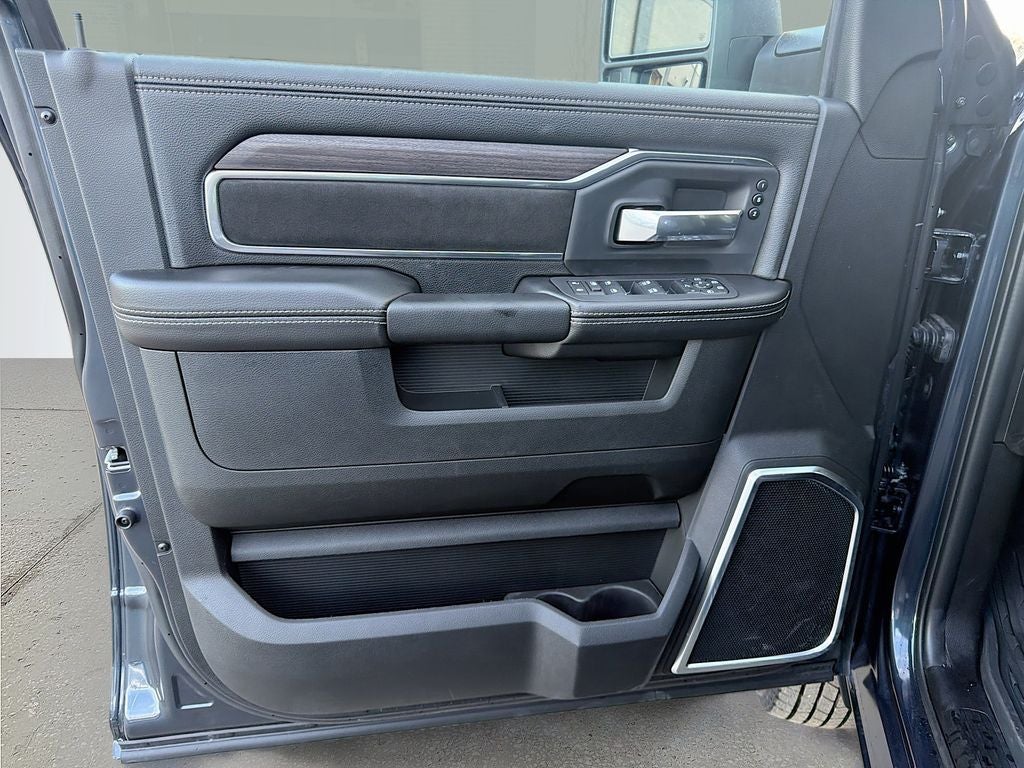 2026 RAM Ram 3500 RAM 3500 LARAMIE CREW CAB 4X4 8' BOX