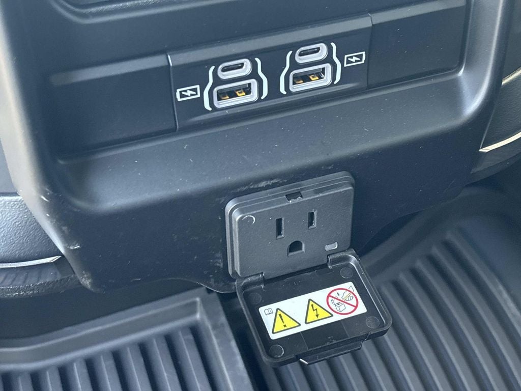 2026 RAM Ram 3500 RAM 3500 LARAMIE MEGA CAB 4X4 6'4' BOX