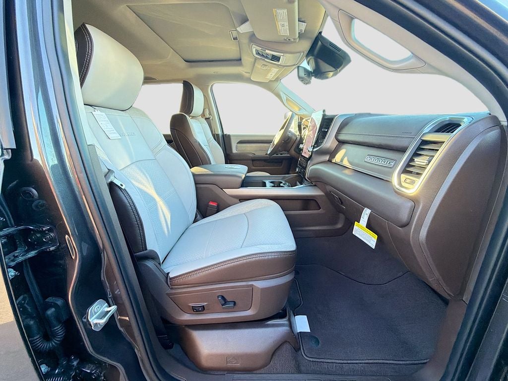 2026 RAM Ram 3500 RAM 3500 LARAMIE MEGA CAB 4X4 6'4' BOX