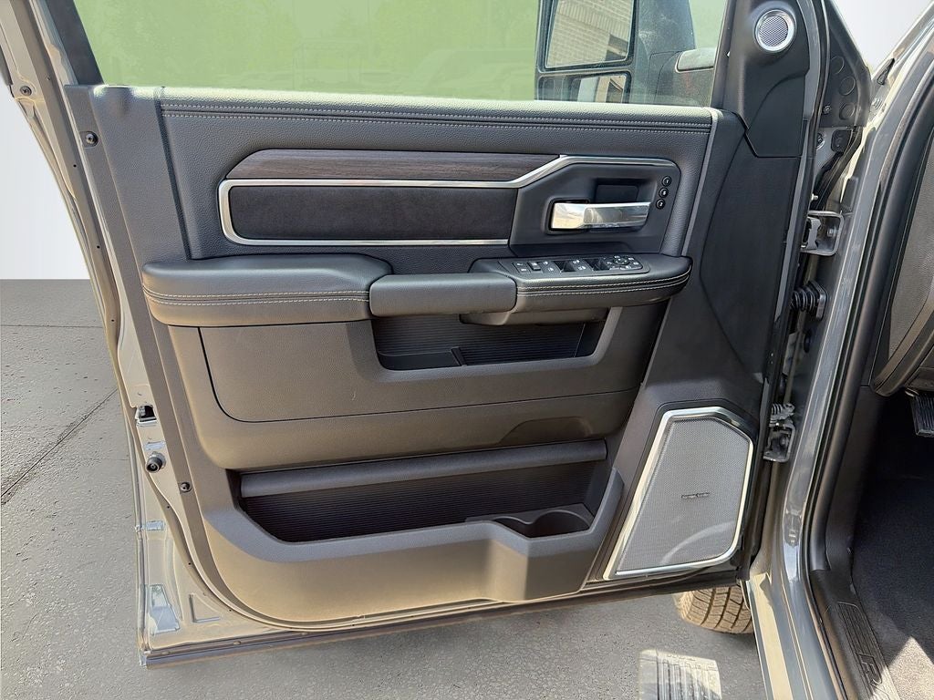 2026 RAM Ram 3500 RAM 3500 LARAMIE MEGA CAB 4X4 6'4' BOX