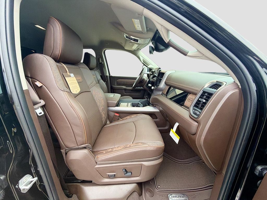 2026 RAM Ram 3500 RAM 3500 LIMITED LONGHORN CREW CAB 4X4 8' BOX