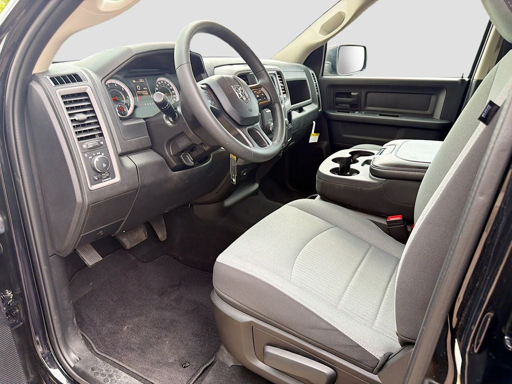 2023 RAM 1500 Classic Tradesman Crew Cab 4x4 5'7' Box