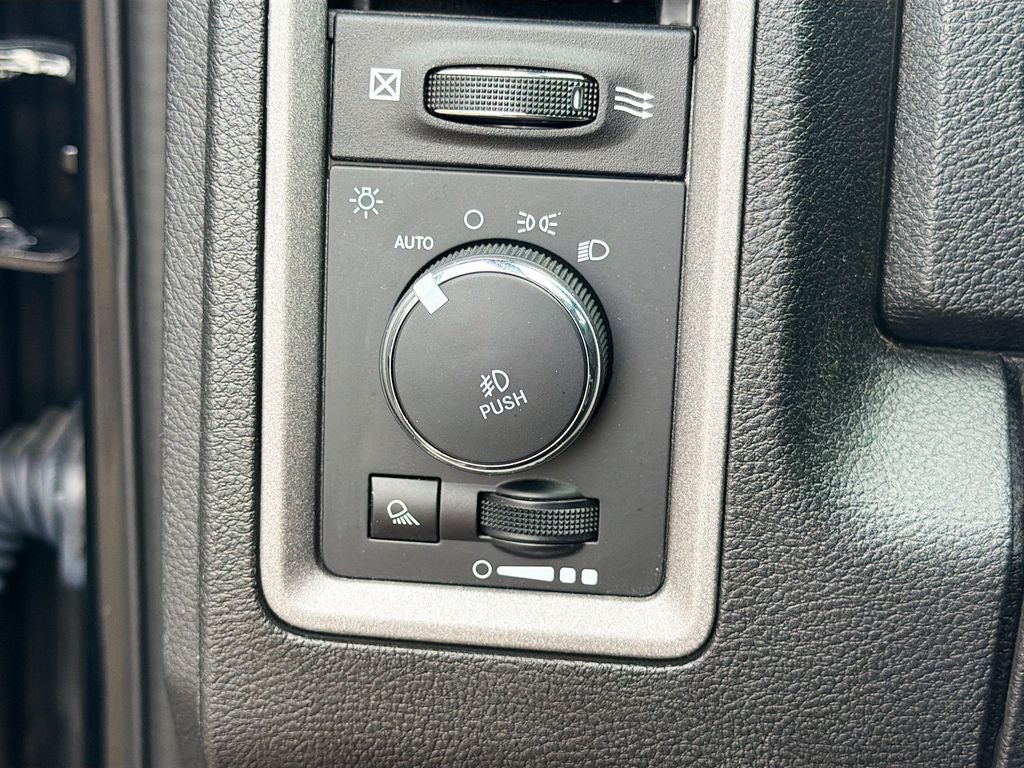 2023 RAM 1500 Classic Tradesman Crew Cab 4x4 5'7' Box
