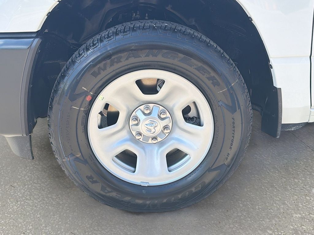 2026 RAM Ram 1500 RAM 1500 TRADESMAN CREW CAB 4X4 5'7' BOX