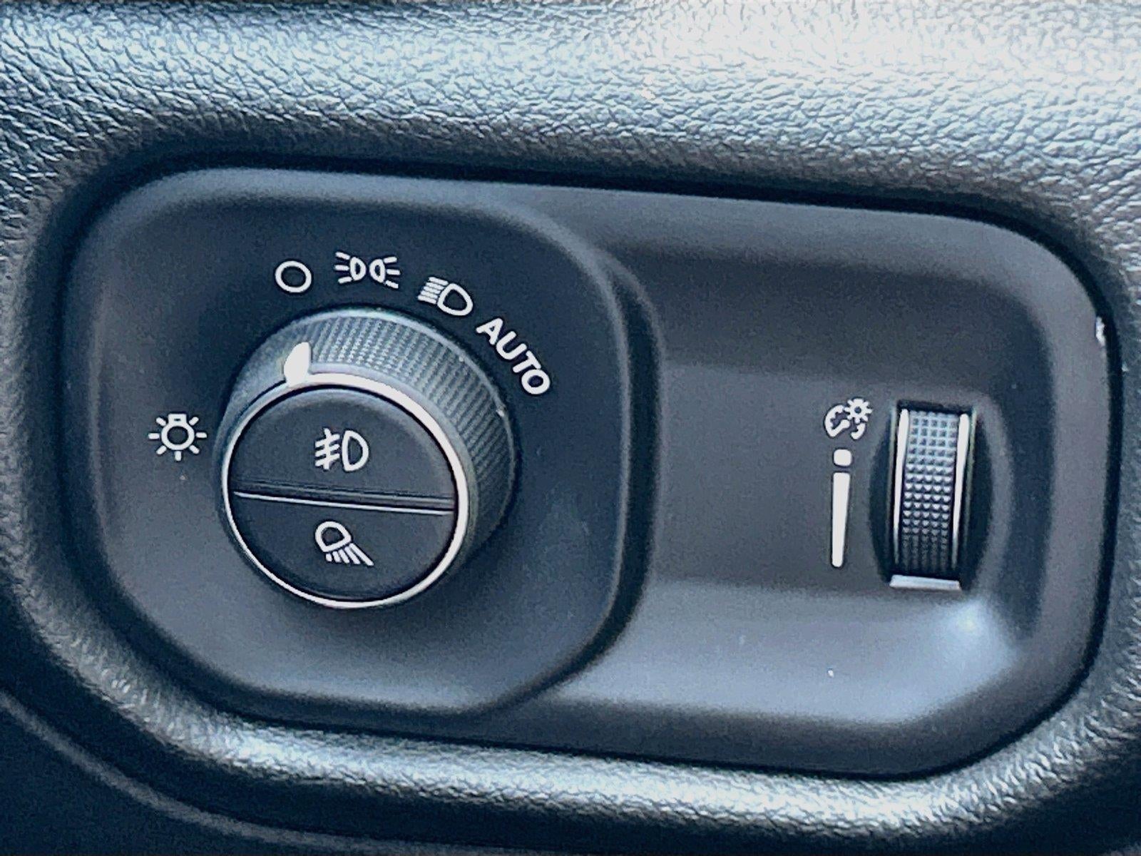 2026 RAM 1500 RAM 1500 EXPRESS CREW CAB 4X4 5'7' BOX