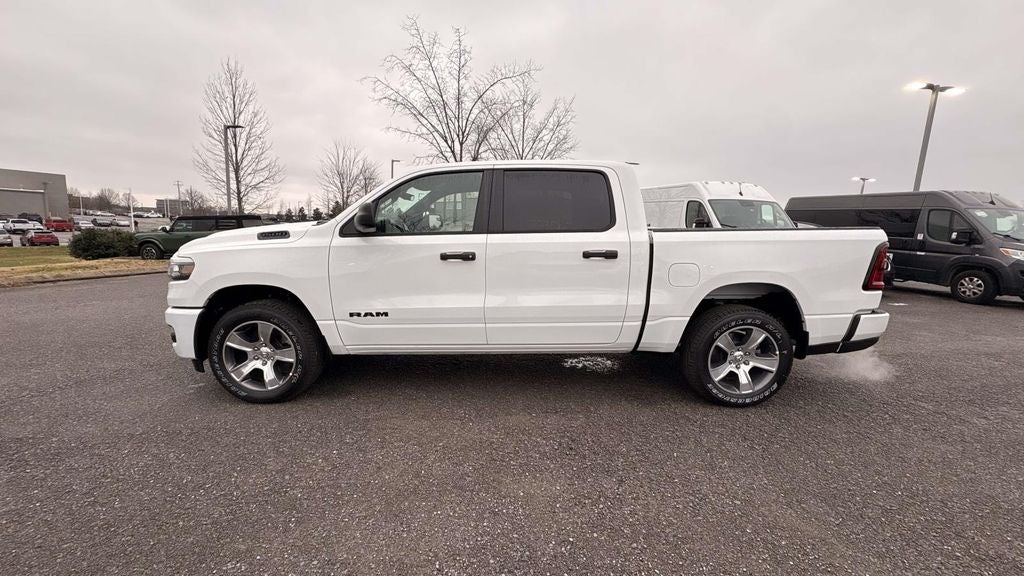 2026 RAM Ram 1500 RAM 1500 EXPRESS CREW CAB 4X4 5'7' BOX