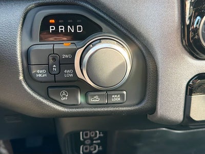 2026 RAM Ram 1500 RAM 1500 WARLOCK CREW CAB 4X4 5'7' BOX