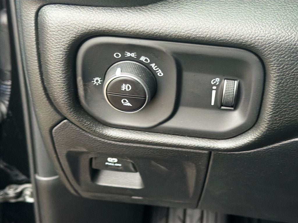 2026 RAM Ram 1500 RAM 1500 WARLOCK CREW CAB 4X4 5'7' BOX