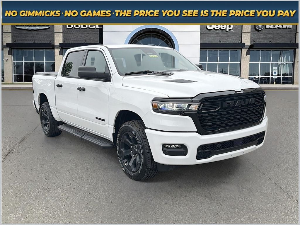 2026 RAM Ram 1500 RAM 1500 EXPRESS CREW CAB 4X4 5'7' BOX