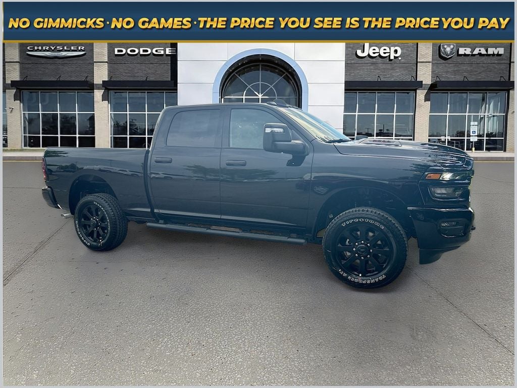 2026 RAM Ram 2500 RAM 2500 BLACK EXPRESS CREW CAB 4X4 6'4' BOX