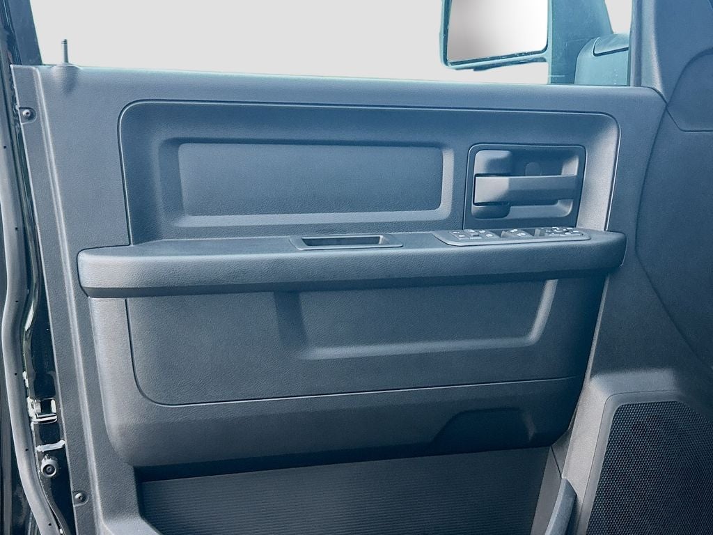 2026 RAM Ram 2500 RAM 2500 BLACK EXPRESS CREW CAB 4X4 6'4' BOX