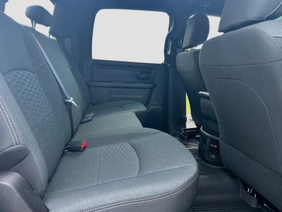 2026 RAM Ram 2500 RAM 2500 BLACK EXPRESS CREW CAB 4X4 6'4' BOX