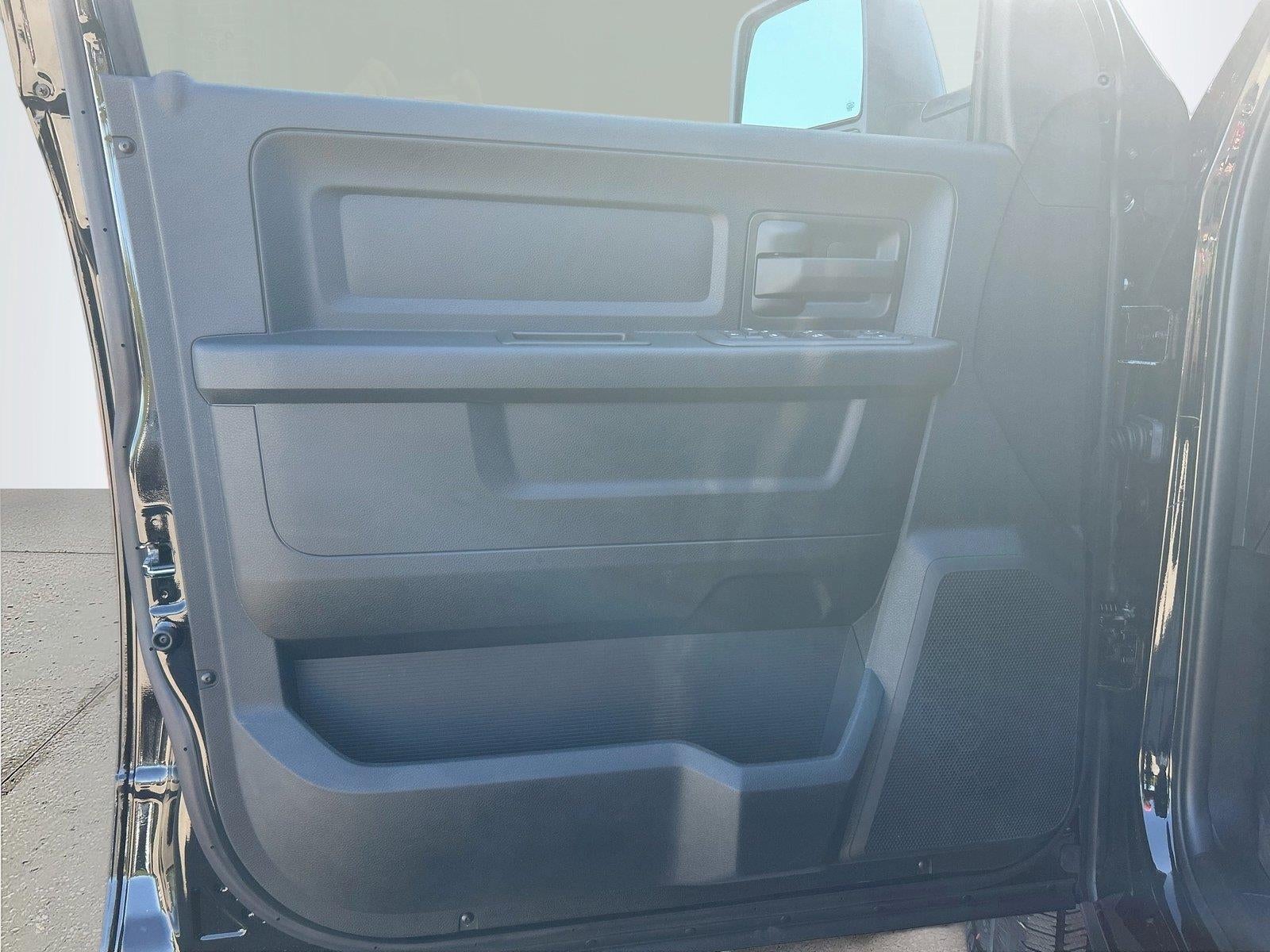 2027 RAM Ram 2500 RAM 2500 TRADESMAN CREW CAB 4X4 6'4' BOX
