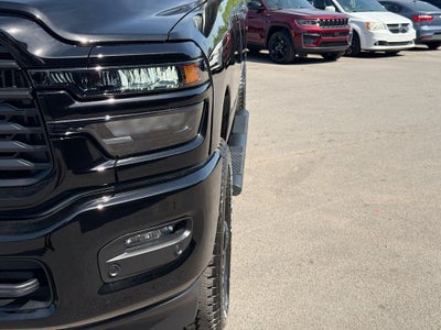 2026 RAM Ram 2500 RAM 2500 BLACK EXPRESS CREW CAB 4X4 6'4' BOX