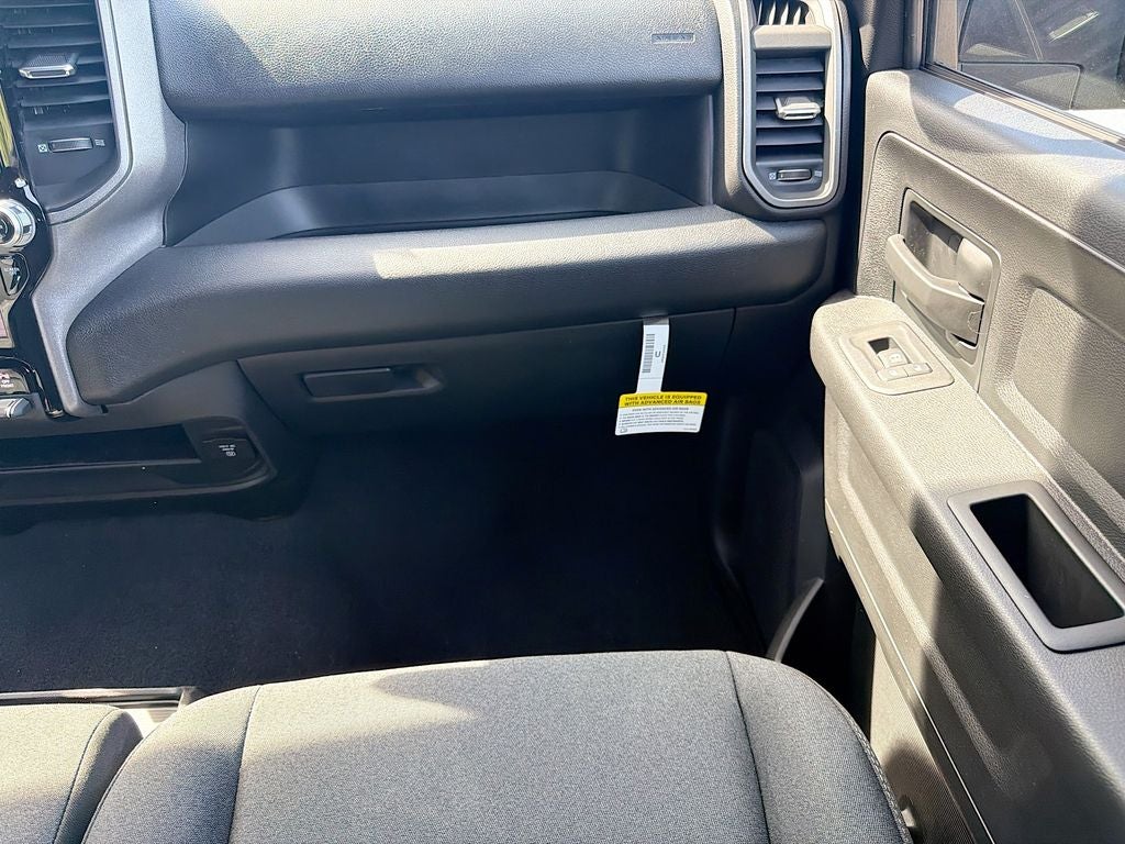 2026 RAM Ram 2500 RAM 2500 BLACK EXPRESS CREW CAB 4X4 6'4' BOX