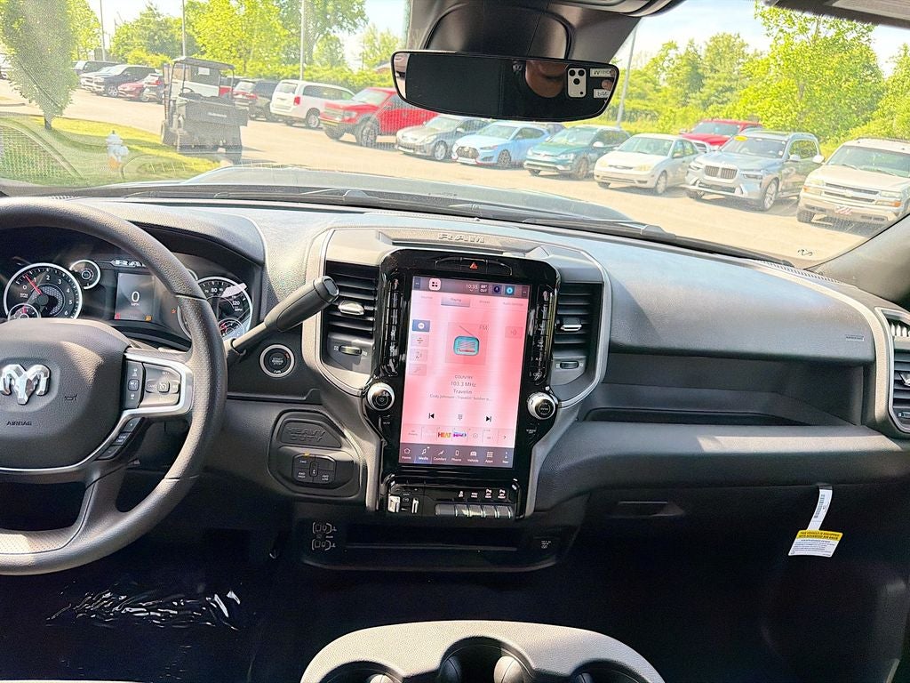 2026 RAM Ram 2500 RAM 2500 BLACK EXPRESS CREW CAB 4X4 6'4' BOX